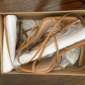 Steve Madden Uplift Camel Patent